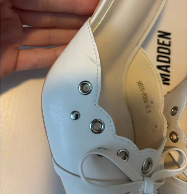 White Heels Size 6.5 - Image 5