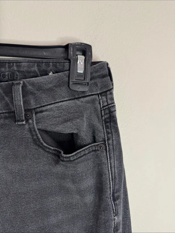 American Eagle Outfitters Washed Black High-Rise Stretch Curvy Mom Jean size 4 - Image 7