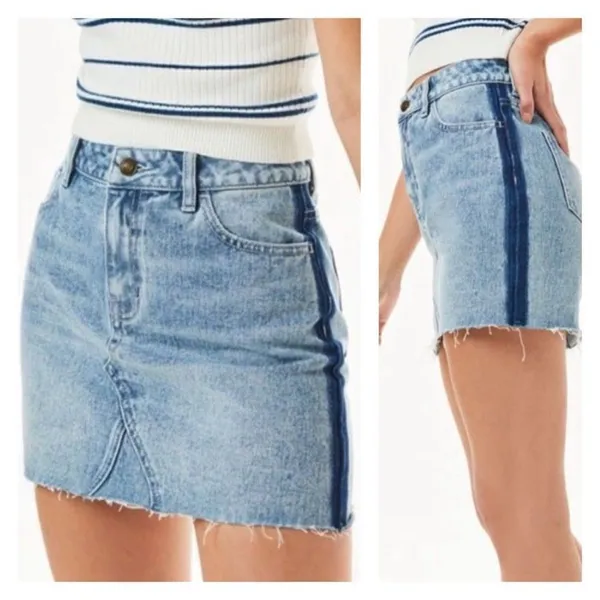 Pacsun denim blue deconstructed mini skirt size 26”‎ Size 2 festival concert - Image 2