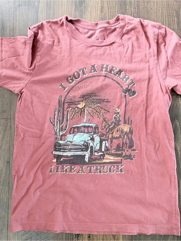 Heart Like A Truck Laney Wilson Country Western Tee Size Medium - Image 4