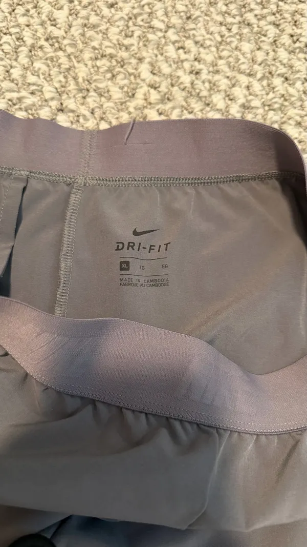 Nike Charcoal Grey Training Shorts Youth XL runs larger / wide leg - Image 4