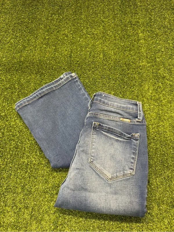 KanCan High Waisted Bootcut Jeans Stretch Medium Stone Wash Button Fly 5/26 - Image 2
