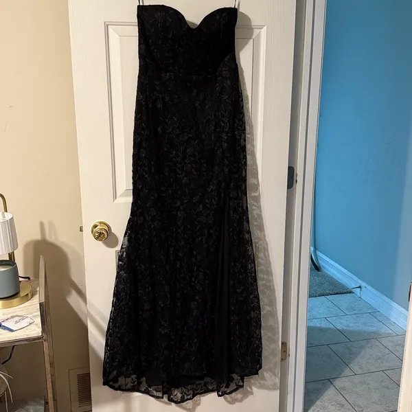 Lulus Romantic Beauty Black Floral Embroidered Strapless Maxi Dress C26‎ - Image 5