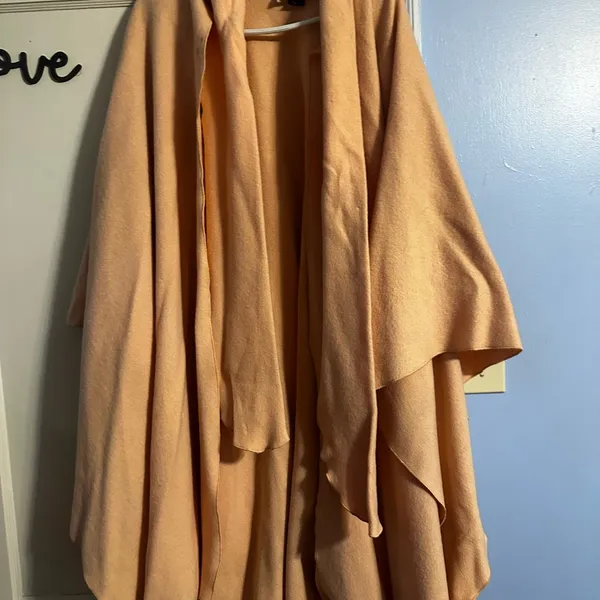 Women's Peach color vintage wool cape - Image 3