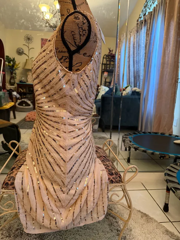 Stunning dress size M. ❤️ Gold Size M - Image 5