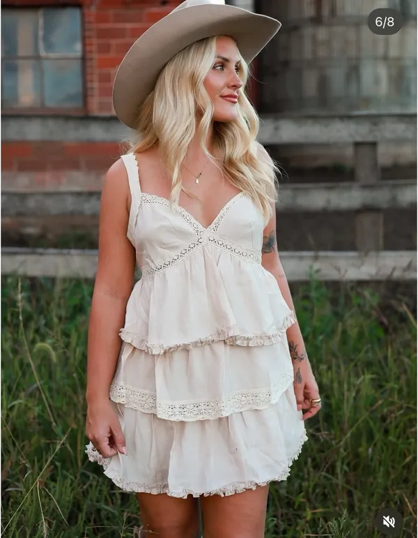 Le Lis Cream Dress - Image 3