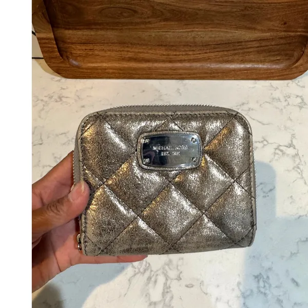 Michael Kors Hamilton Quilt zip-around wallet metallic pewter leather quilted - Image 2