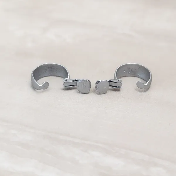 Vintage Clip On Earrings 0.75" Matte Silver Tone Simple Classic Hoops - Image 4
