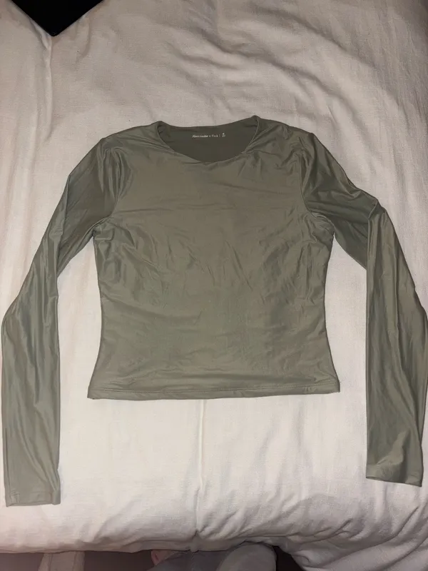 Abercrombie Top Long Sleeve - Image 2