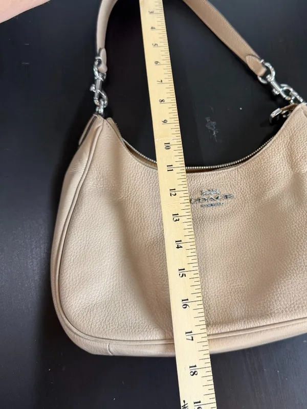 Coach Teri Hobo Bag Purse Beige Leather w Crossbody Strap - Image 8