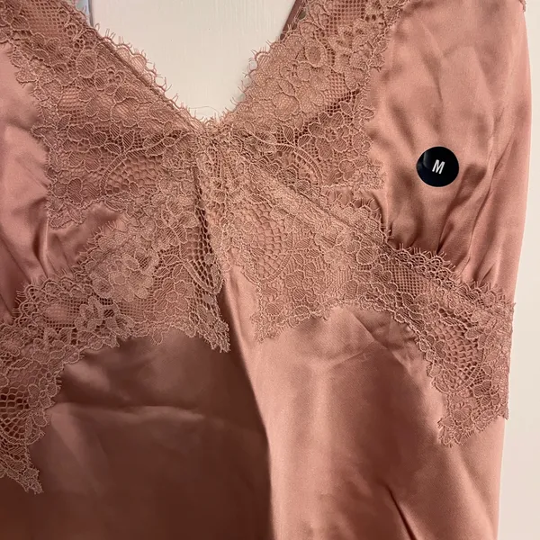 Abercrombie & Fitch Elegant Lace Trim Satin Chemise - Pink M - Image 6