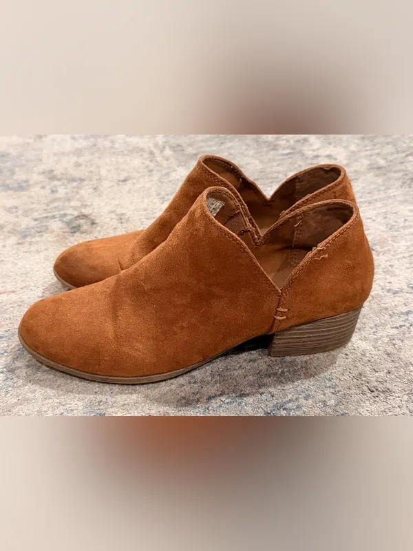 Final price Ladies American Eagle Suede Booties - Image 3