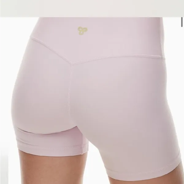 Aritzia Women's pink workout Shorts - Image 3