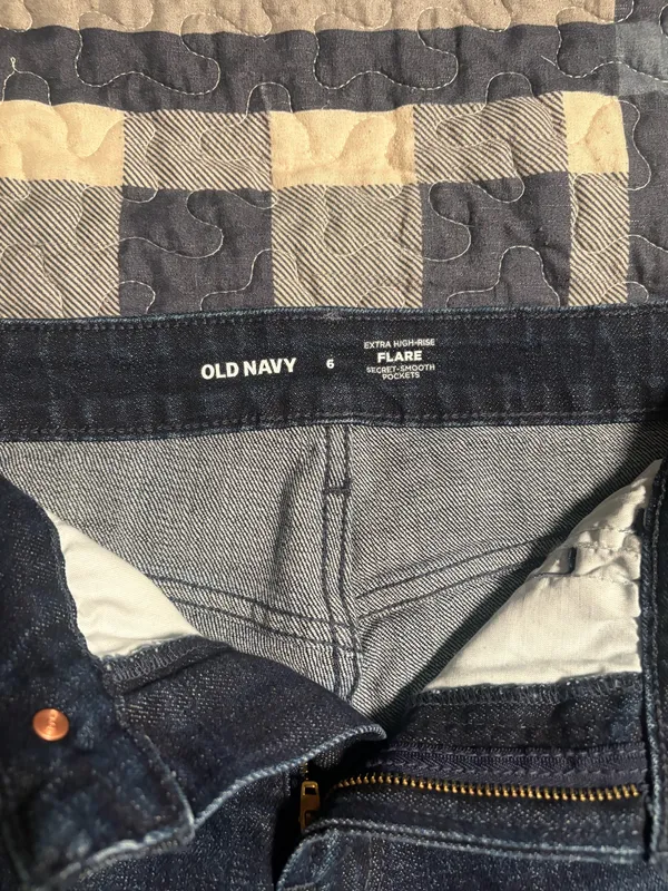 Old Navy Flare Jeans High-Rise - Image 2