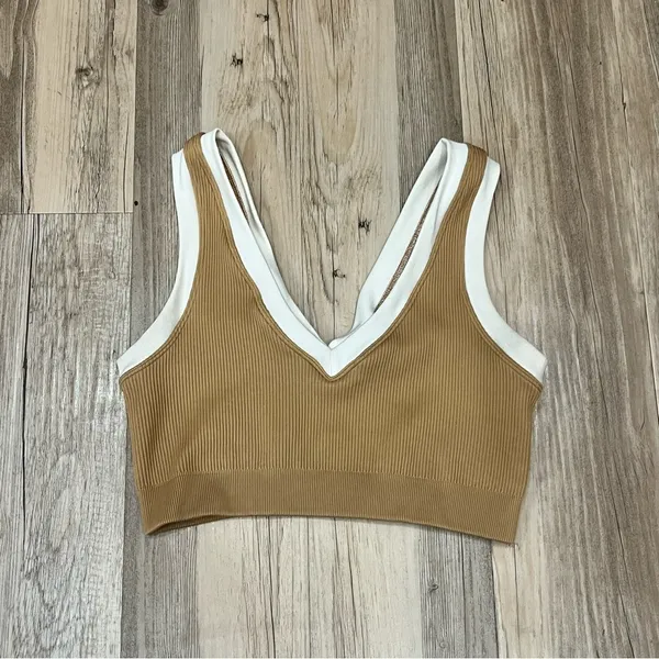 NWT Aerie 2- piece tan ribbed bootyshorts sports bra sz Medium Large shortie - Image 5