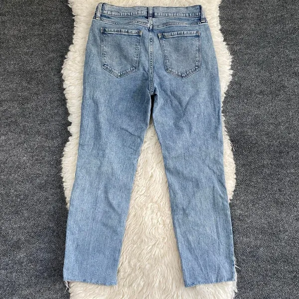 Old Navy Medium Wash Distressed Denim Jeans Boyfriend Mid Rise Grunge Alt Edgy - Image 5