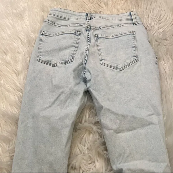 Old Navy Women's Size 6 Rockstar Super Skinny‎ High Rise Jean Light Maui Destroy - Image 10