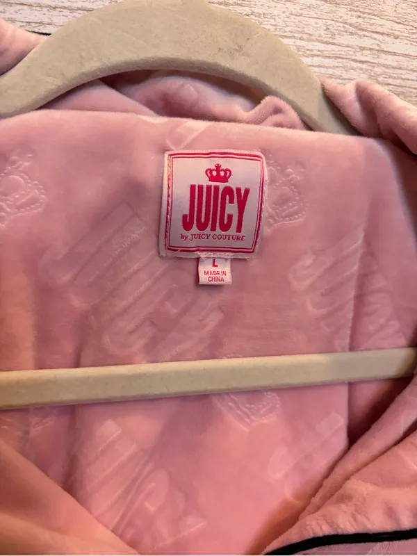 Juicy Couture Pajama Set Large Pink Velour Long Sleeve Notch Collar Top & Pants - Image 9