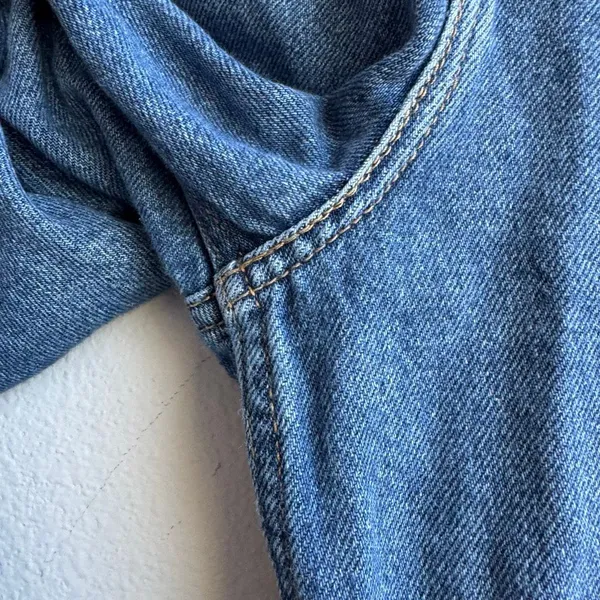 Levis Premium High Loose Relaxed Oversized Fit Jeans Size 27 Inseam 30” - Image 3