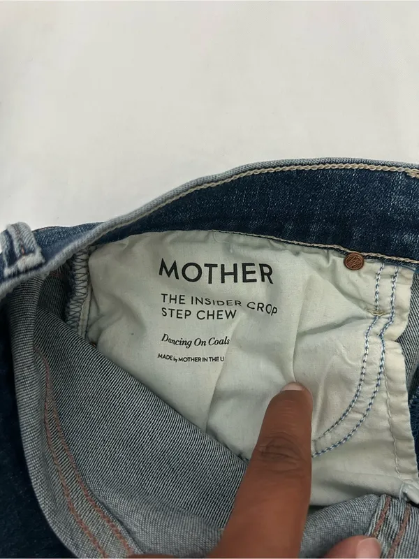 Mother | the insider crop step chew jeans in dancing on coals wash - Image 9