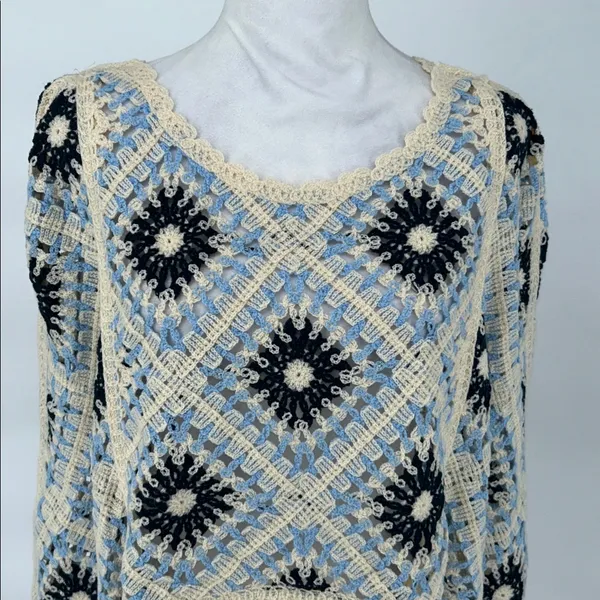 House Of Harlow 1960 Blue and Cream Crochet Fringe Sweater Shrug Coverup One Siz - Image 5