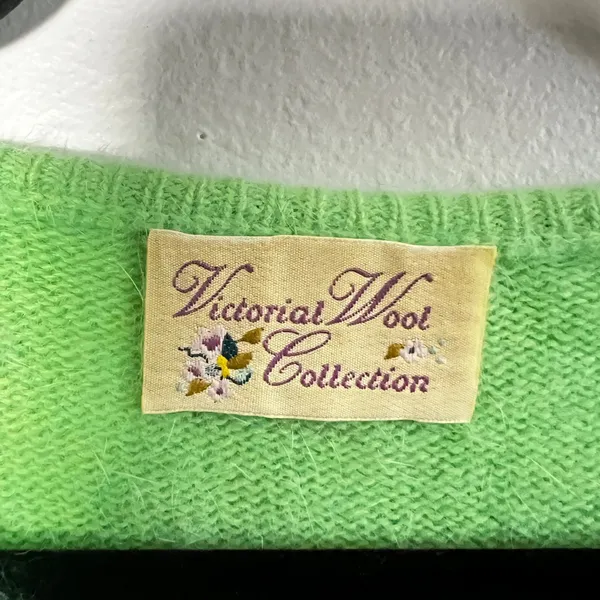 Vintage‎ Angora Wool Top Women's Medium Lime Green Made In Italy Luxury - Image 4