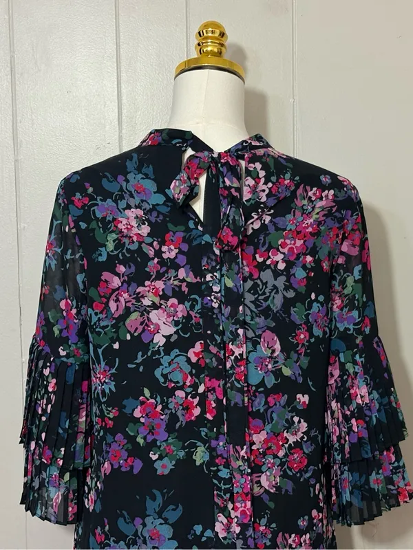 Neiman Marcus Floral Chiffon Pleated Bell Sleeve Shift Dress Size 8 - Image 6