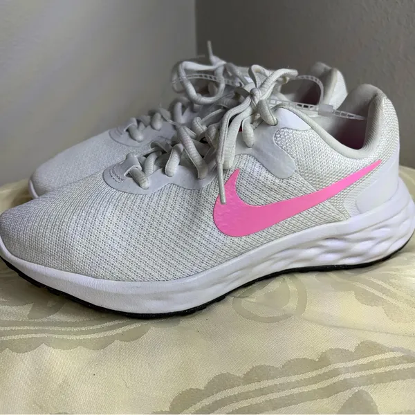 Nike White and Pink revaloution 6 Running Shoes size 5.5 NWT - Image 16