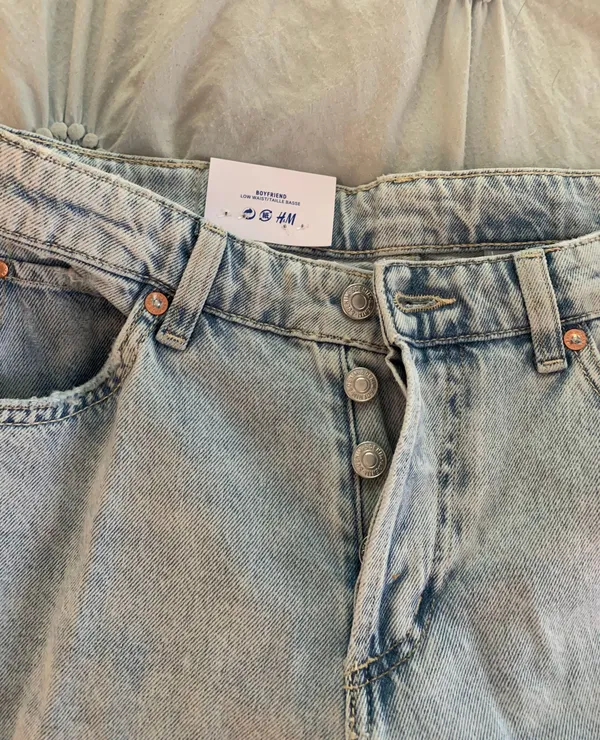 H&M Boyfriend Ripped Jeans - Image 4