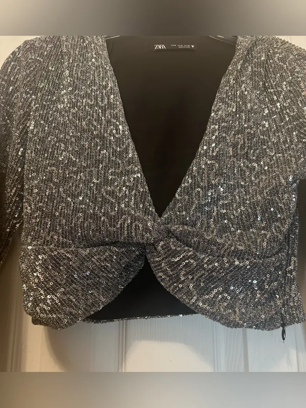Zara Metallic Silver Twist-Front Long-Sleeve Crop Top - Image 4