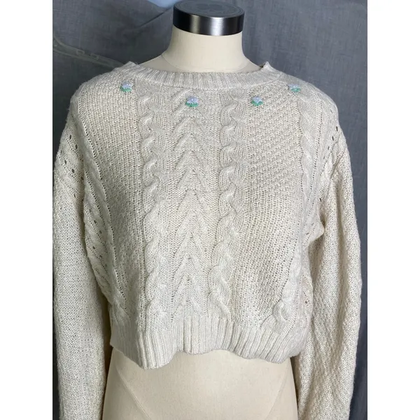 Wild Fable‎ Cream Cable Knit Cropped Sweater Embroidered Floral Cottagecore XS - Image 3