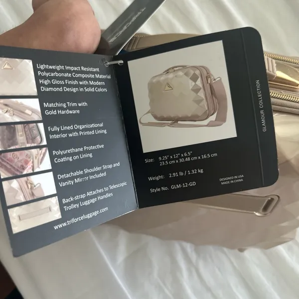 Luxurious Tan Travel Bag for Women - Image 8