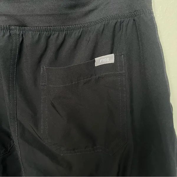 FIGS Yola Free X Lined Scrub Pants Black STYLE W23SW2007T Size Small Tall - Image 11