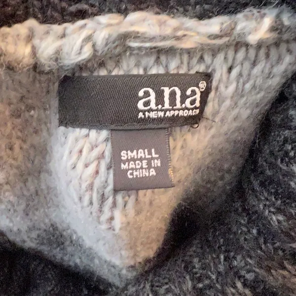 ANA‎ Sweater nwt - Image 5