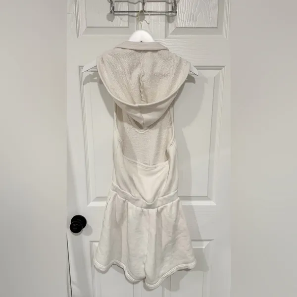 Free People Beach Coastal Resort White V Neck Open Back Hooded Small Romper - Image 8
