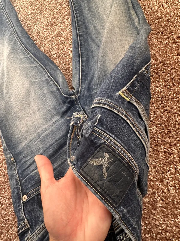 American Eagle Jeans - Image 4
