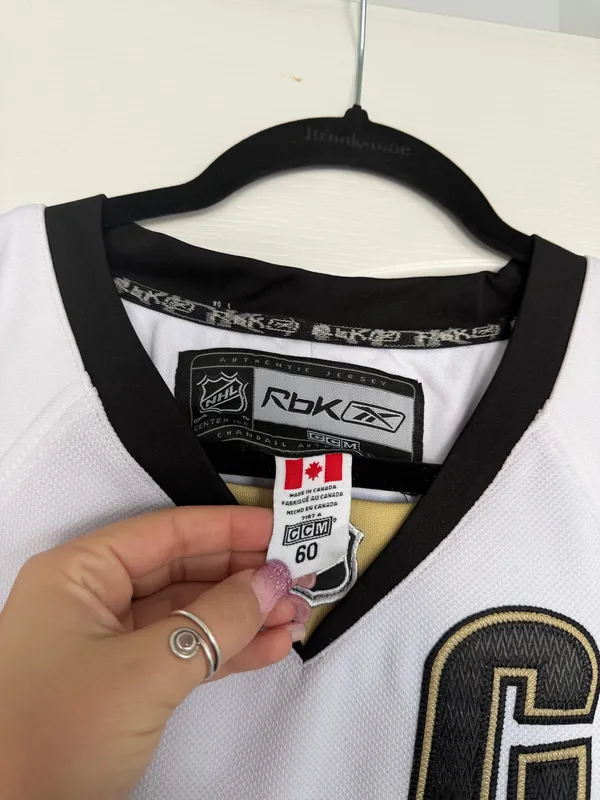 White Pittsburgh Penguins Sidney Crosby Jersey - Image 4