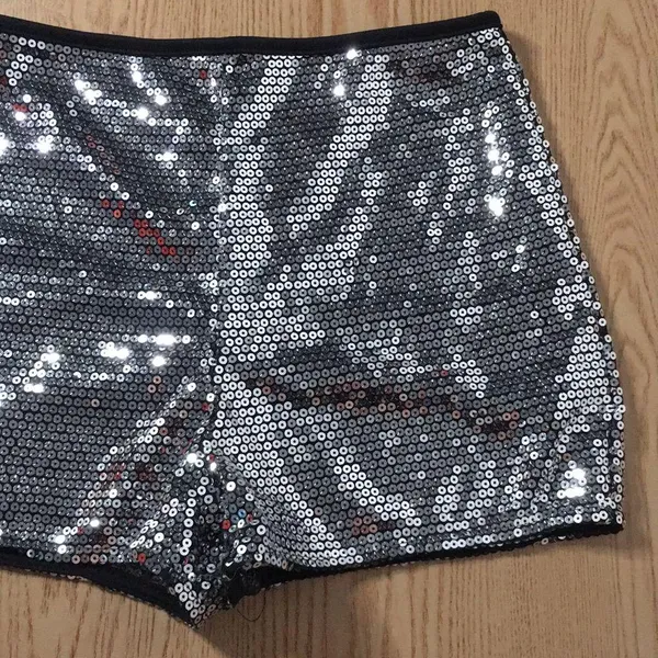 Womens Agaci Lined Sequins Stretchy Shorts Black Silver Size Medium - Image 2