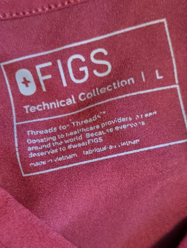 Figs Burgundy Catarina One-Pocket Scrub Top Size Large - Image 4