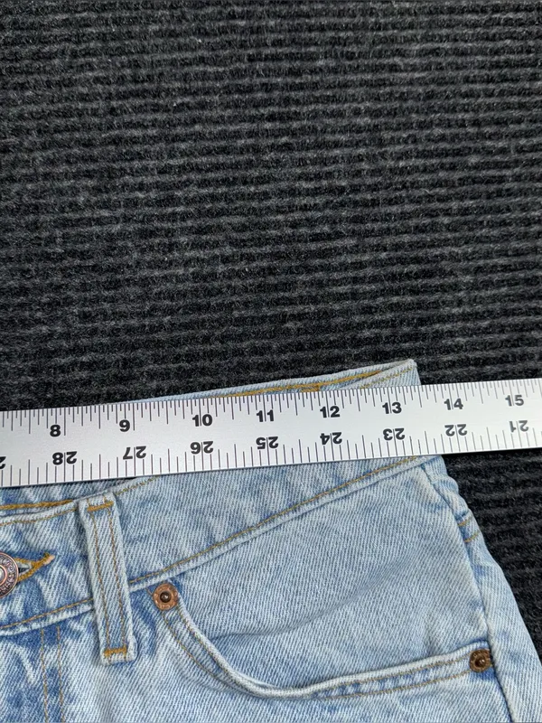 Vtg 90s Levi’s 550 Relaxed Orange Tab Denim Shorts Light Wash 27 (tag 29) Jorts - Image 8