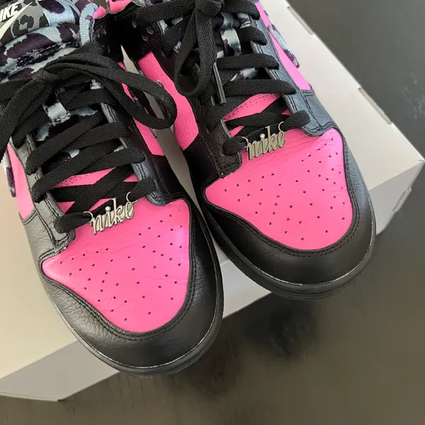 Nike New iD By Kelly Dunk Low Black Pink - Image 5
