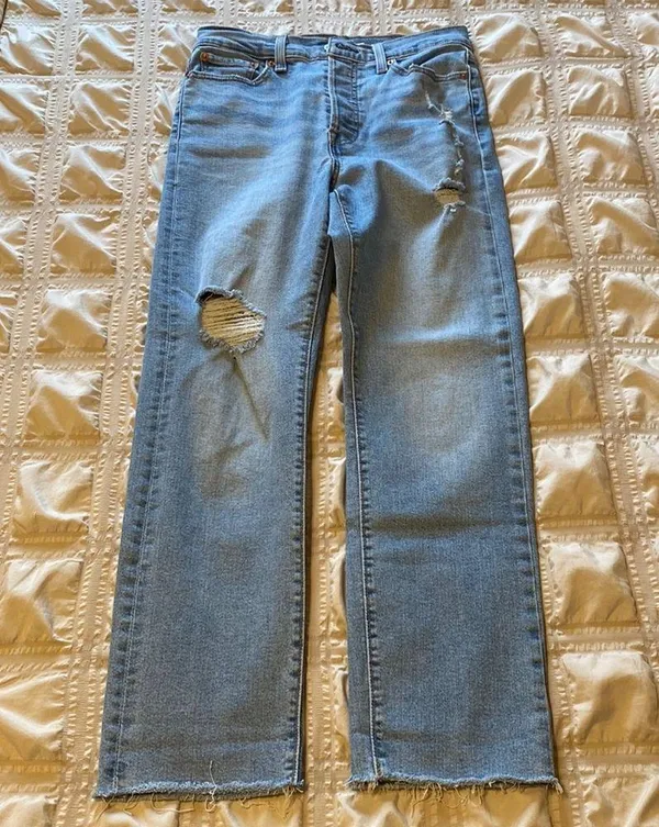 Levi Levi’s Wedgie Straight Frayed Hem Jeans - Image 2