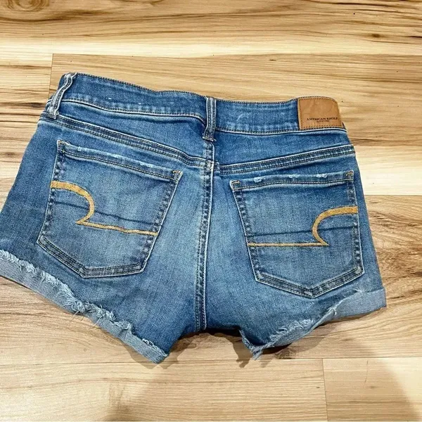 American Eagle Cuffed Jean Shortie Shorts Women’s 2 - Image 4