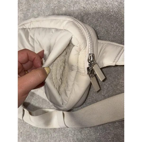 Lululemon Quilted Grid Belt Bag Hand Warmer 1.5L White Opal - Image 6