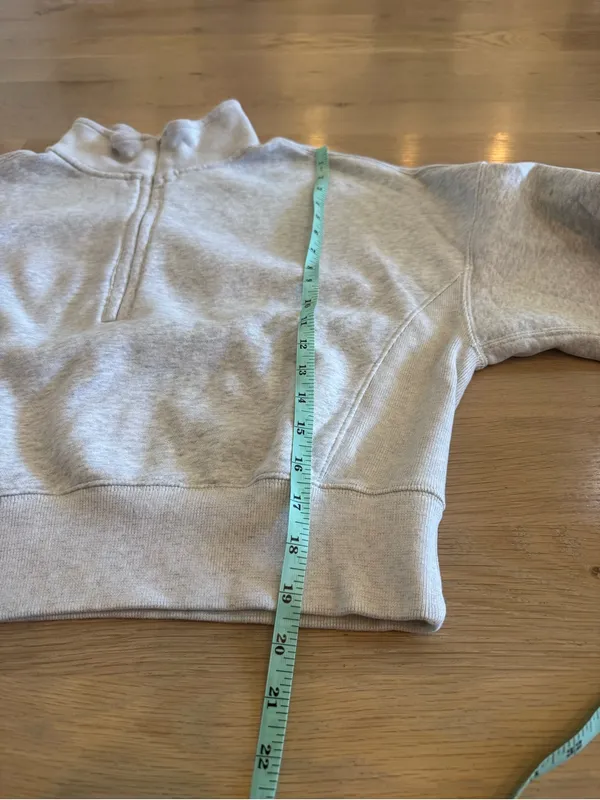 Abercrombie & Fitch Soft Max Essentials half zip cropped sweatshirt gray small - Image 10
