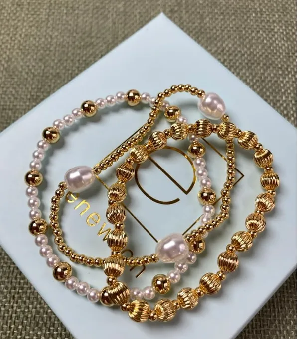 ENewton 3Pcs Gold Ribbed Bead Pearl Stretch Stack Bracelet Set - Image 2