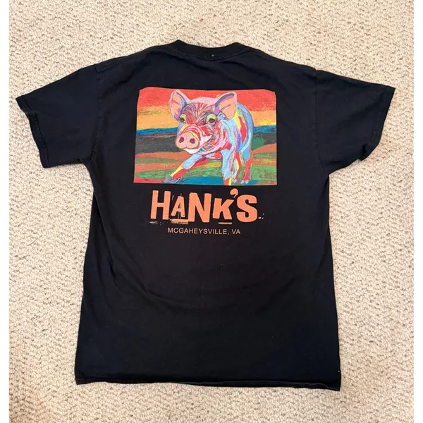 Gildan Hanks Grille and Bar McGaheysville VA Pig Graphic T-Shirt Black Medium - Image 2