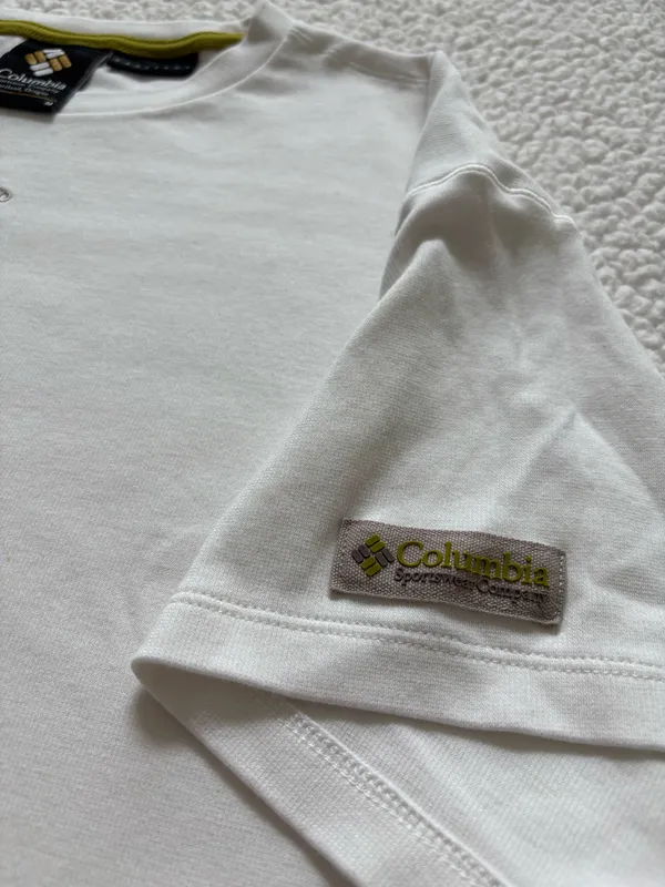 Columbia Sportswear White "Stop & Look" Embroidered Cropped Boxy T-Shirt M - Image 3