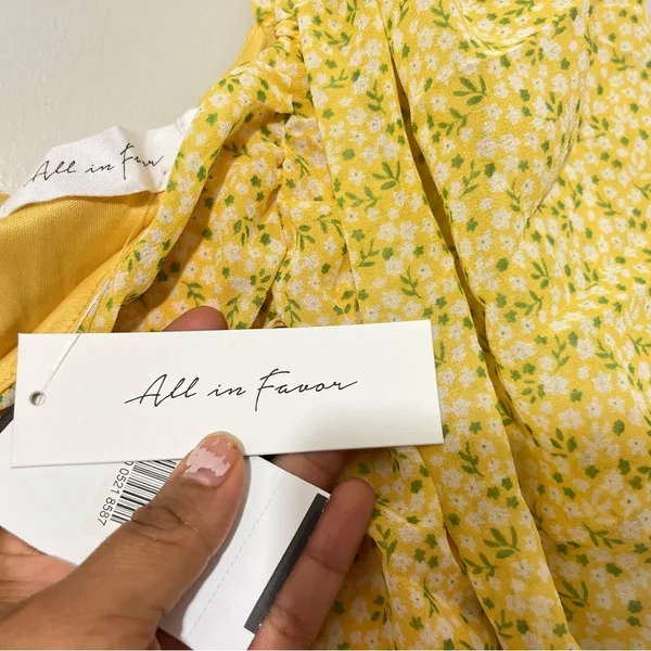 All In Favor Sasha Floral Ruched Mini Dress Yellow Puff Sleeve L NWT - Image 9