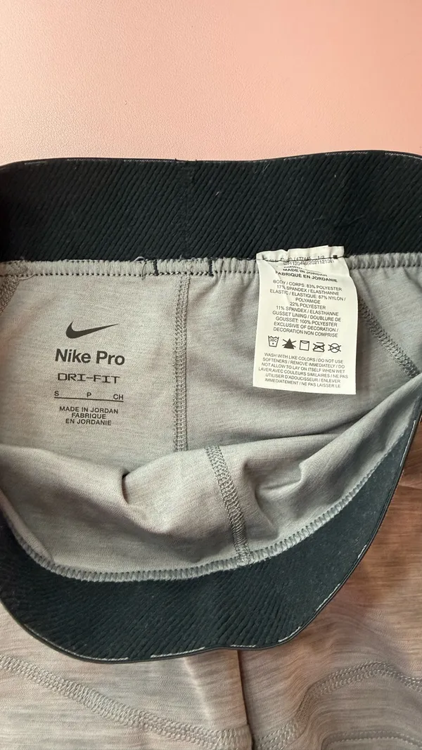 Nike Pros Grey Spandex Shorts - Image 4